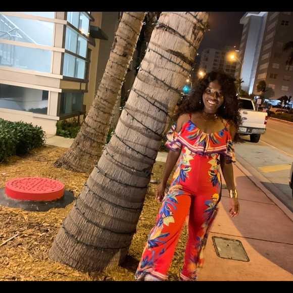 Bright Floral Romper - Picture 5 of 5